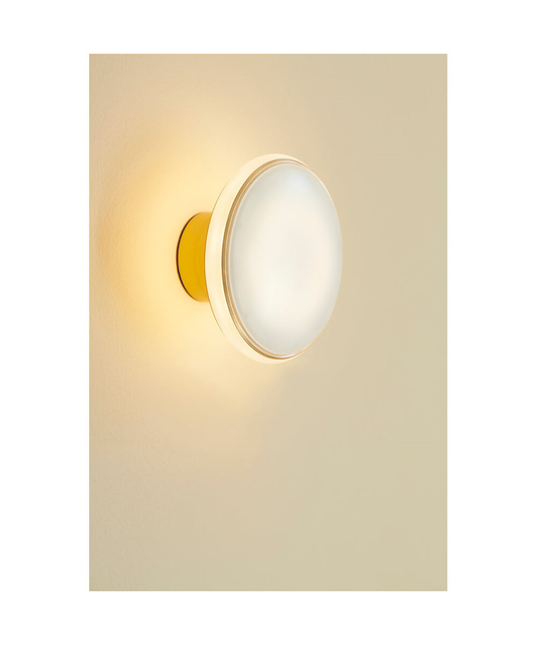 ØS1 Vegglampe mSwitch MessingMessing Shade ØS1 Vegglampe mSwitch MessingMessing Shade